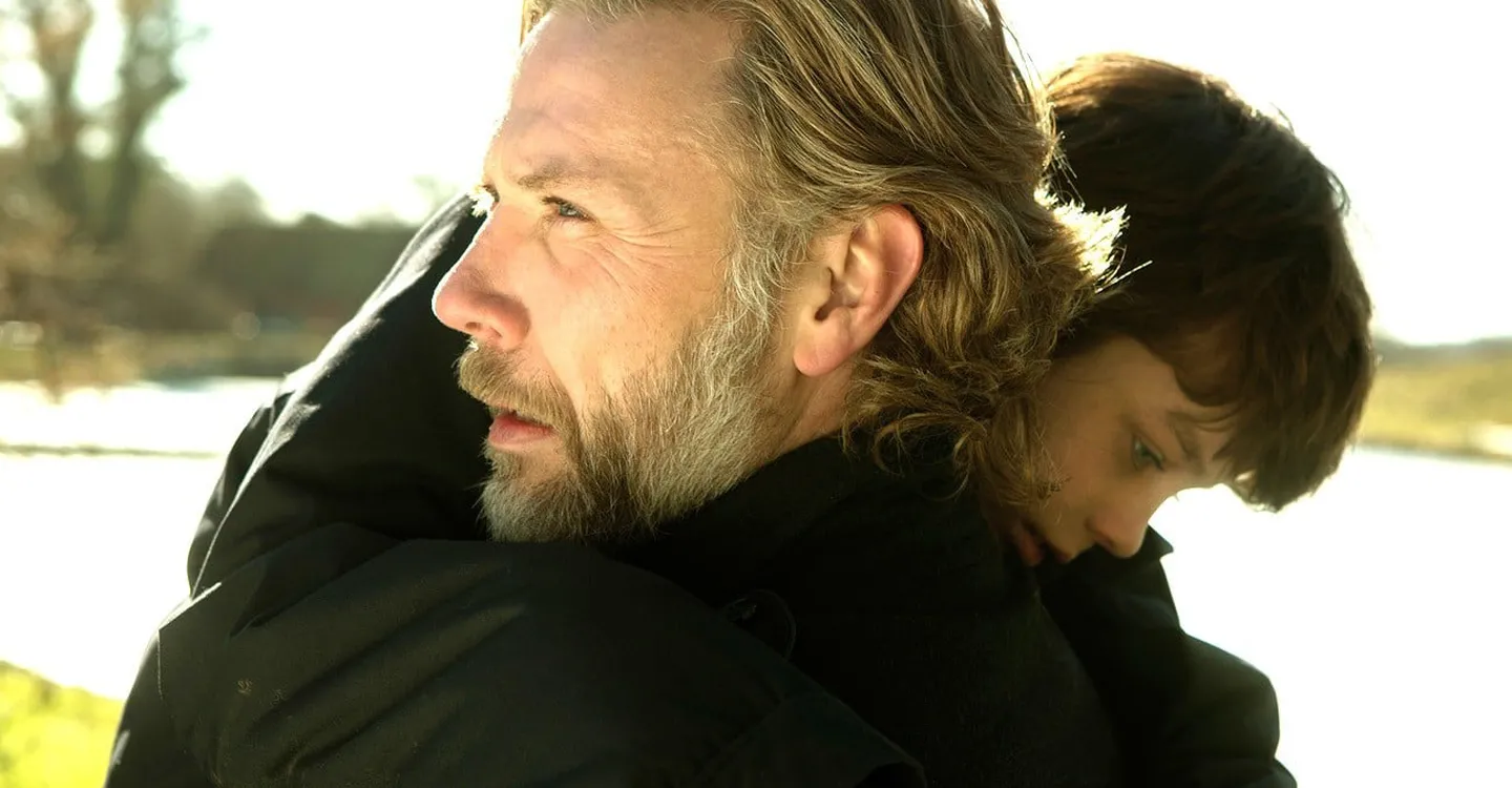 Alguien a quien amar Trailer