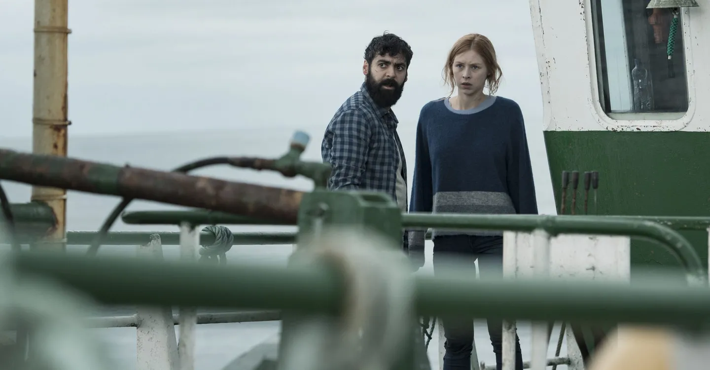 Contagio En Altamar Trailer