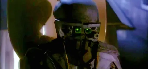 DD5: Espacio muerto Trailer