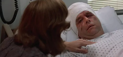 La historia de James Brady Trailer