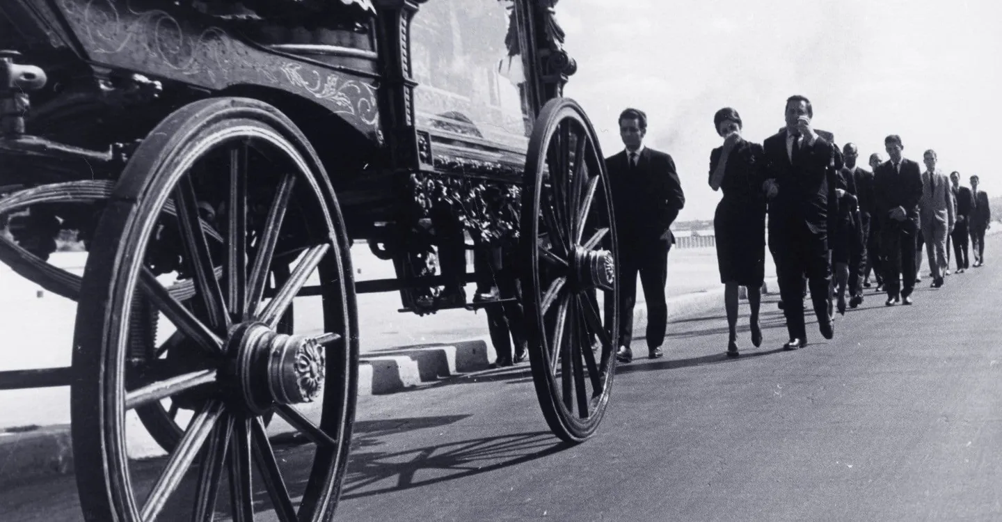 La muerte de un burócrata Trailer