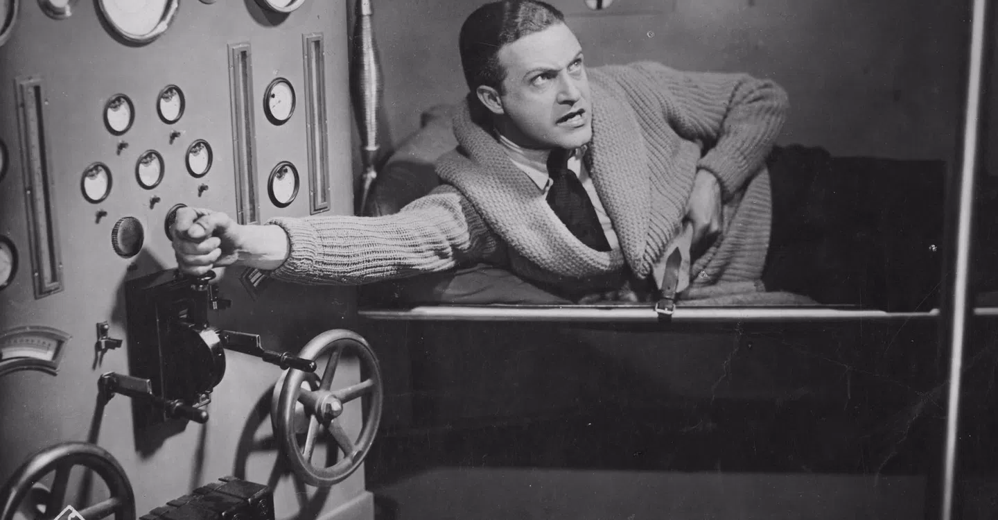 La mujer en la luna Trailer