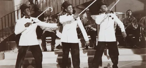 La rubia audaz Trailer