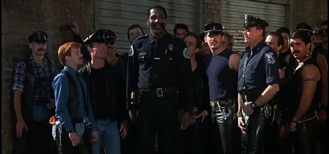 Loca academia de policía 2: Su primera misión Trailer