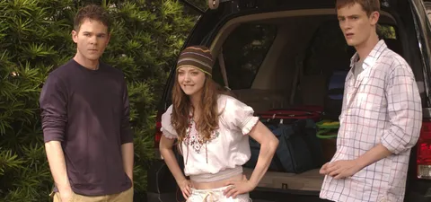 Miedo al amanecer Trailer