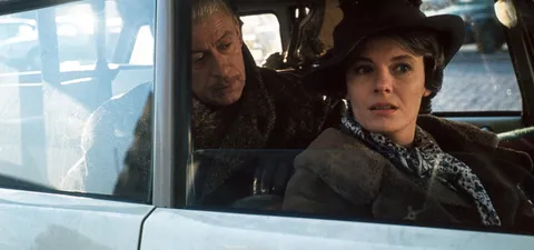 Muriel ou le temps d'un retour Trailer