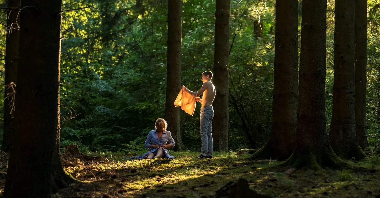 Reina de corazones Trailer